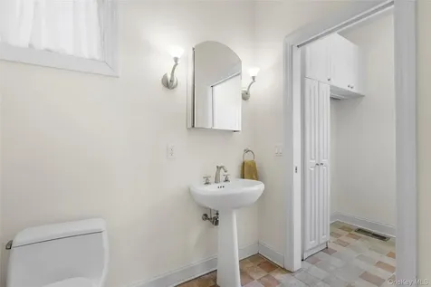 218 Seventh Avenue Pelham NY 10803