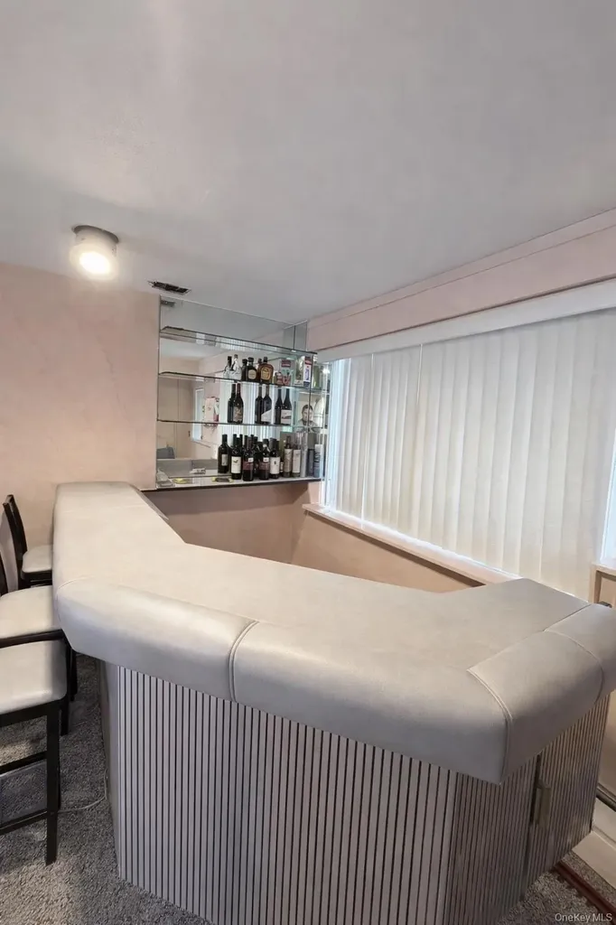 126 Radcliffe Road Plainview NY 11803