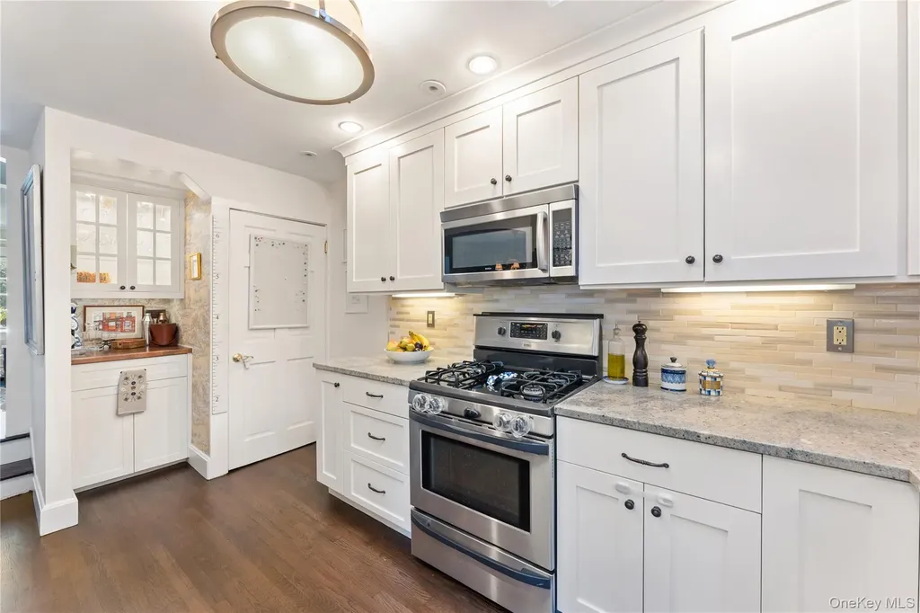 5 Merestone Terrace Bronxville NY 10708