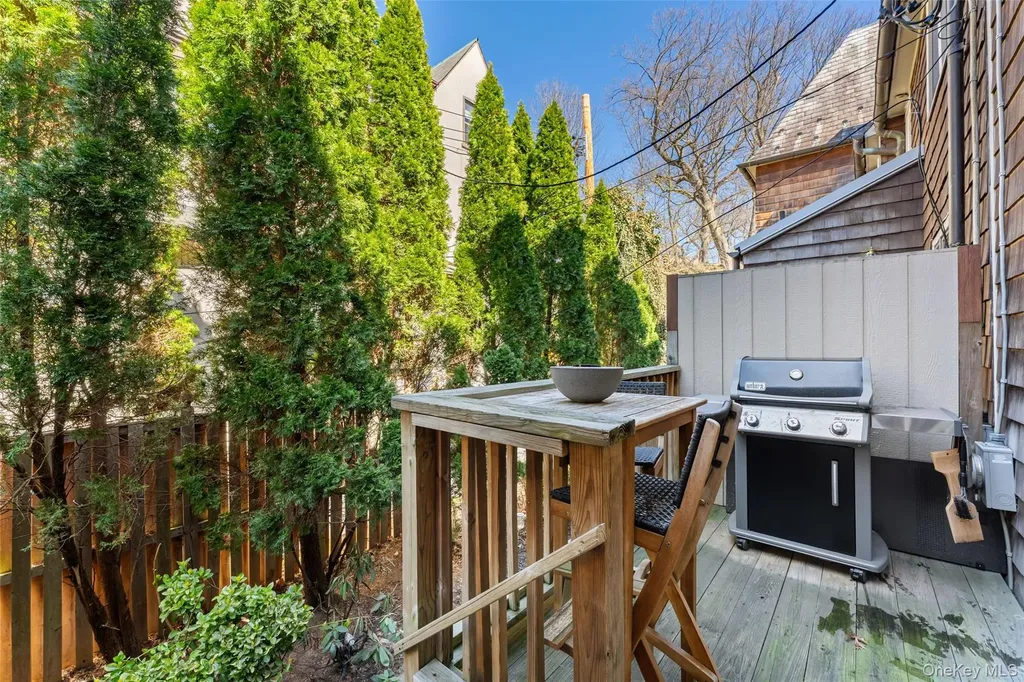 5 Merestone Terrace Bronxville NY 10708