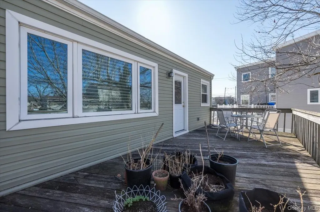 3468 4th Street Oceanside NY 11572