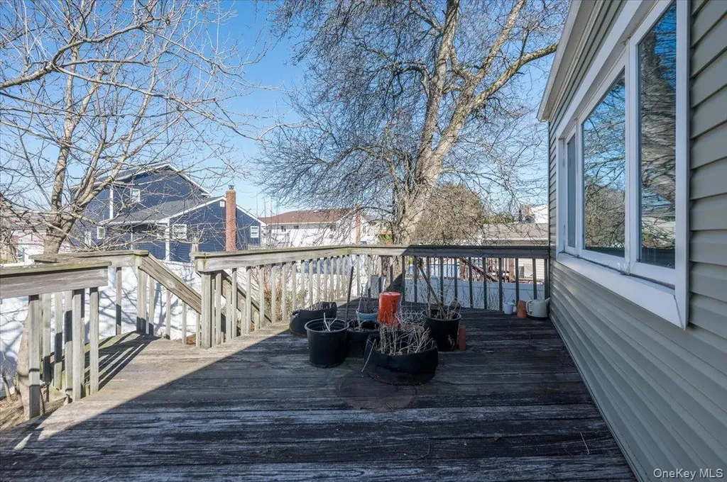 3468 4th Street Oceanside NY 11572