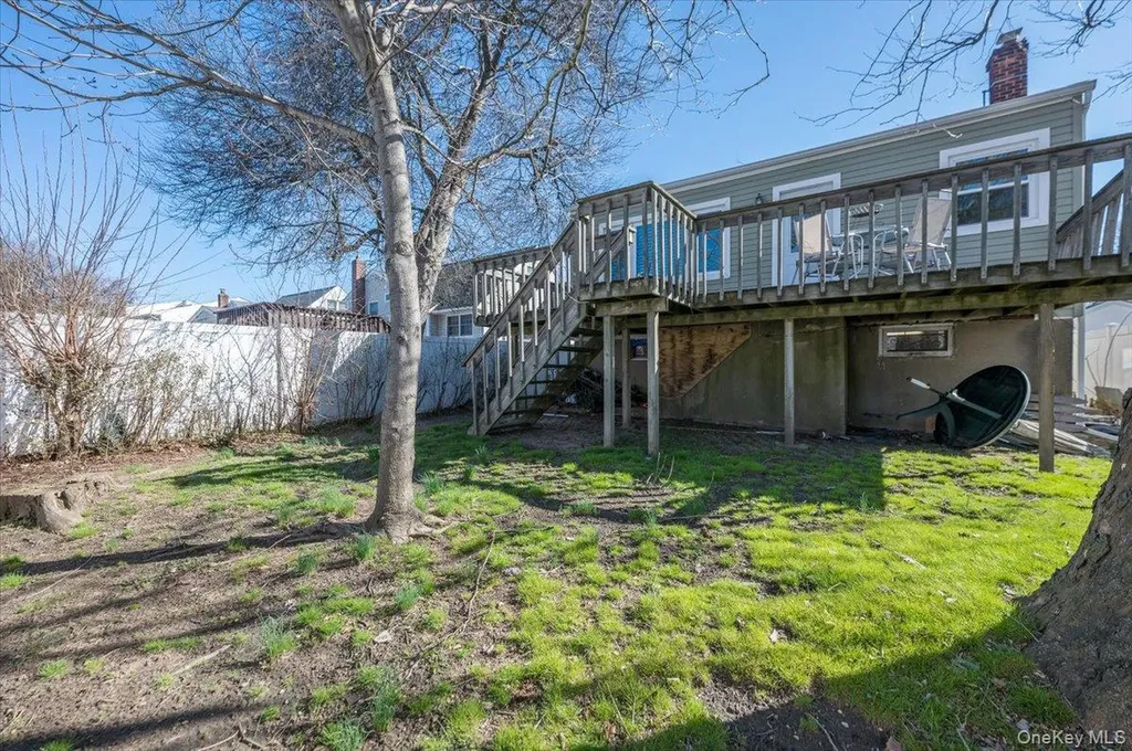 3468 4th Street Oceanside NY 11572
