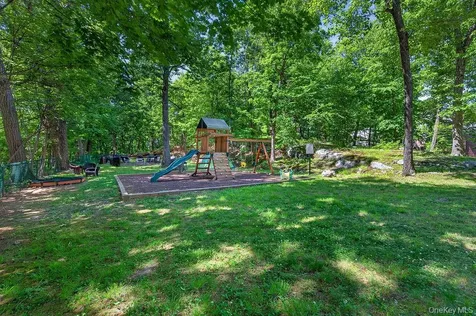 74 Pinewood Road Hartsdale NY 10530