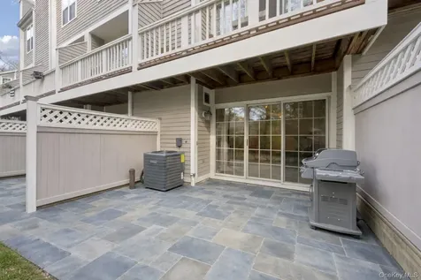 1403 Pondcrest Lane White Plains NY 10607