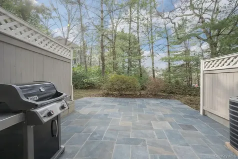 1403 Pondcrest Lane White Plains NY 10607