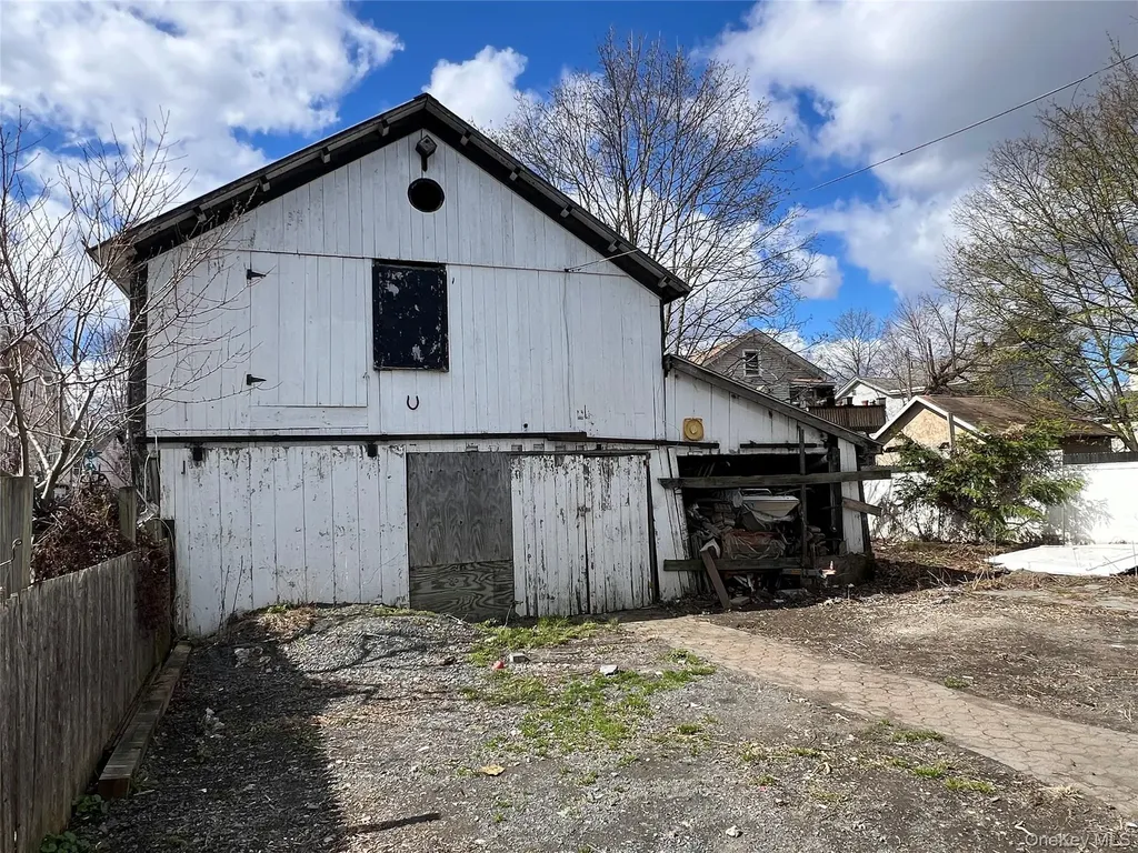 8 Grant Street Middletown NY 10940