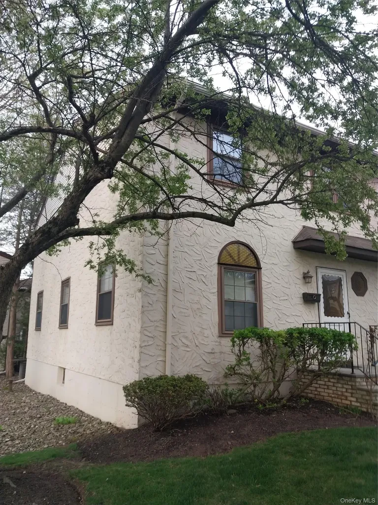 55 Somerset Drive Montebello NY 10901
