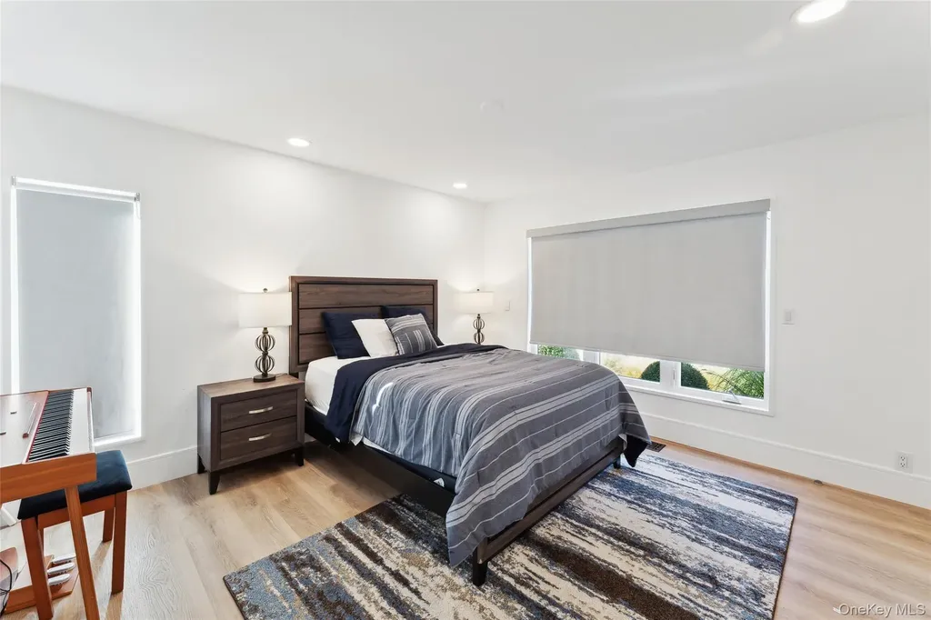 32 Tanners Neck Lane Westhampton NY 11977