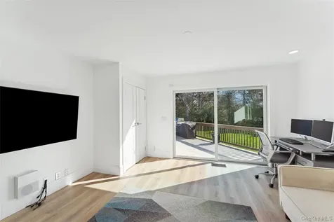 32 Tanners Neck Lane Westhampton NY 11977