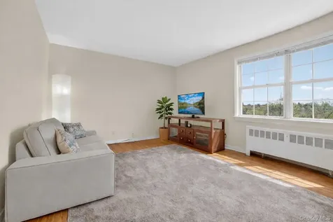 37 Fieldstone Drive Hartsdale NY 10530