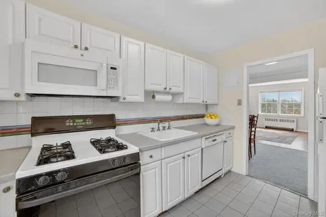 37 Fieldstone Drive Hartsdale NY 10530