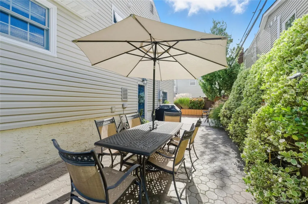 69 Harmon Street Long Beach NY 11561