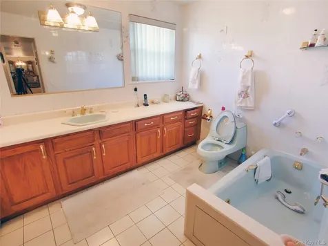80 Eton Road Thornwood NY 10594