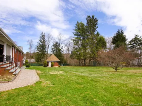 80 Eton Road Thornwood NY 10594
