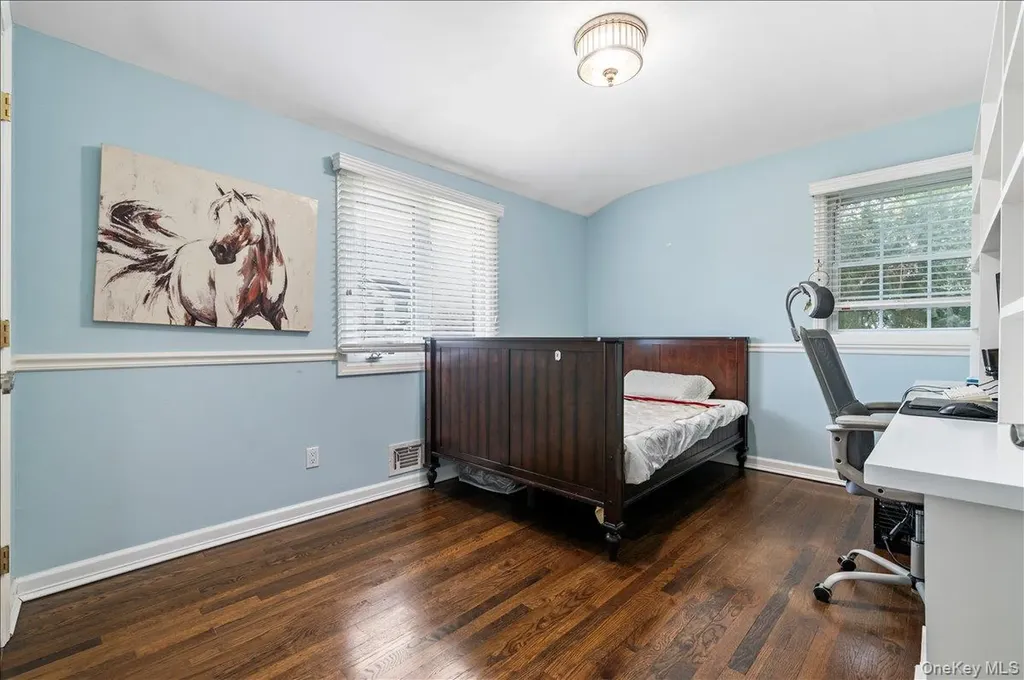 9 Delaware Avenue Jericho NY 11753