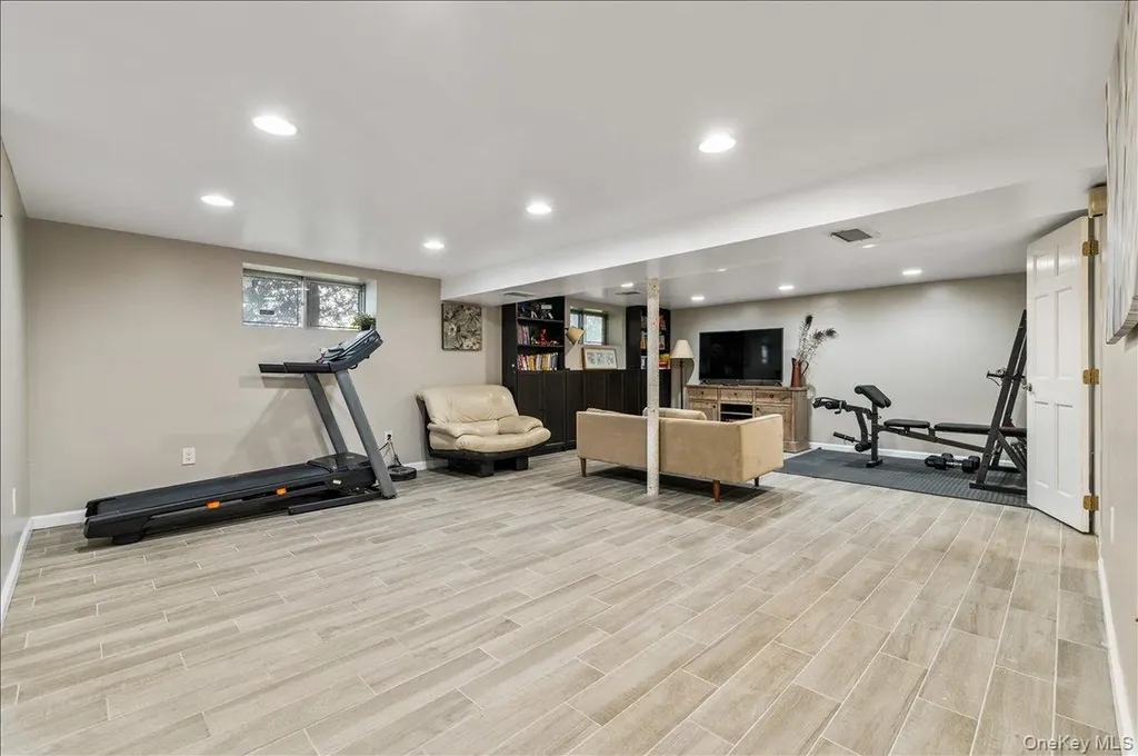 9 Delaware Avenue Jericho NY 11753