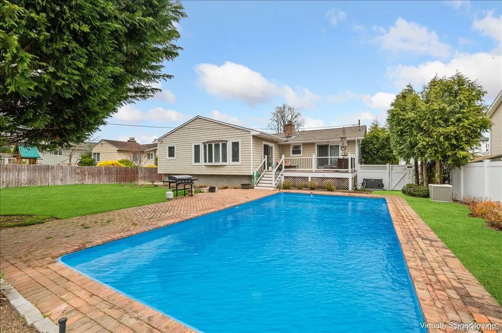 9 Delaware Avenue Jericho NY 11753