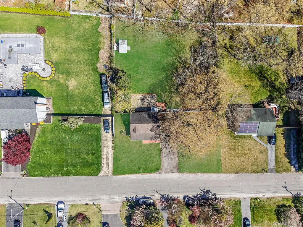 67 Pentmoor Drive Mastic NY 11950