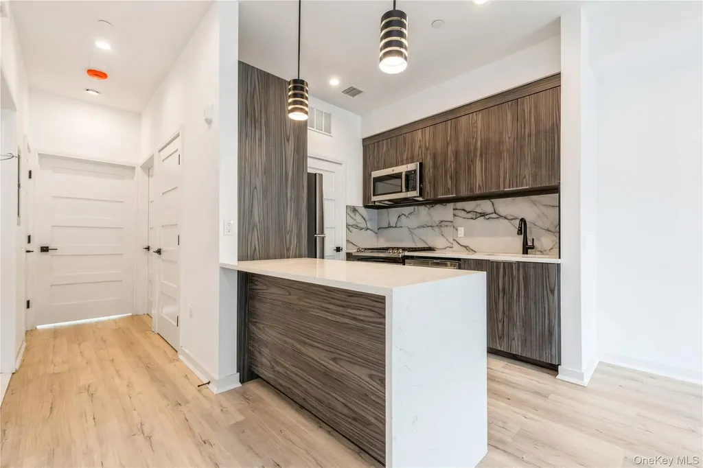 418 Atlantic Avenue Oceanside NY 11572