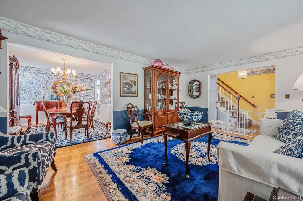 8 Whisper Lane Smithtown NY 11787
