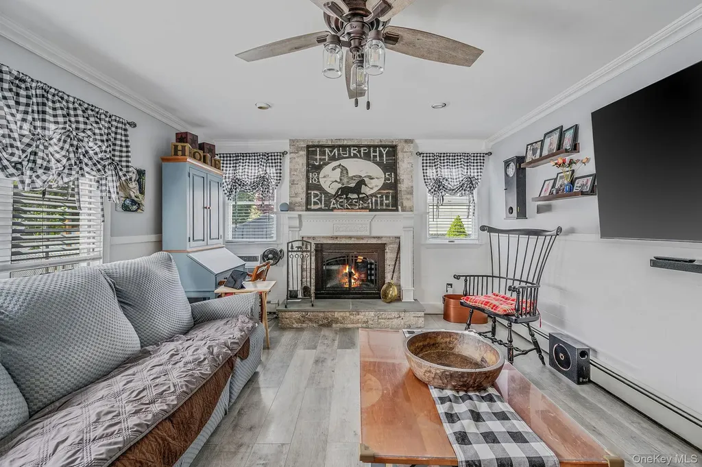 8 Whisper Lane Smithtown NY 11787