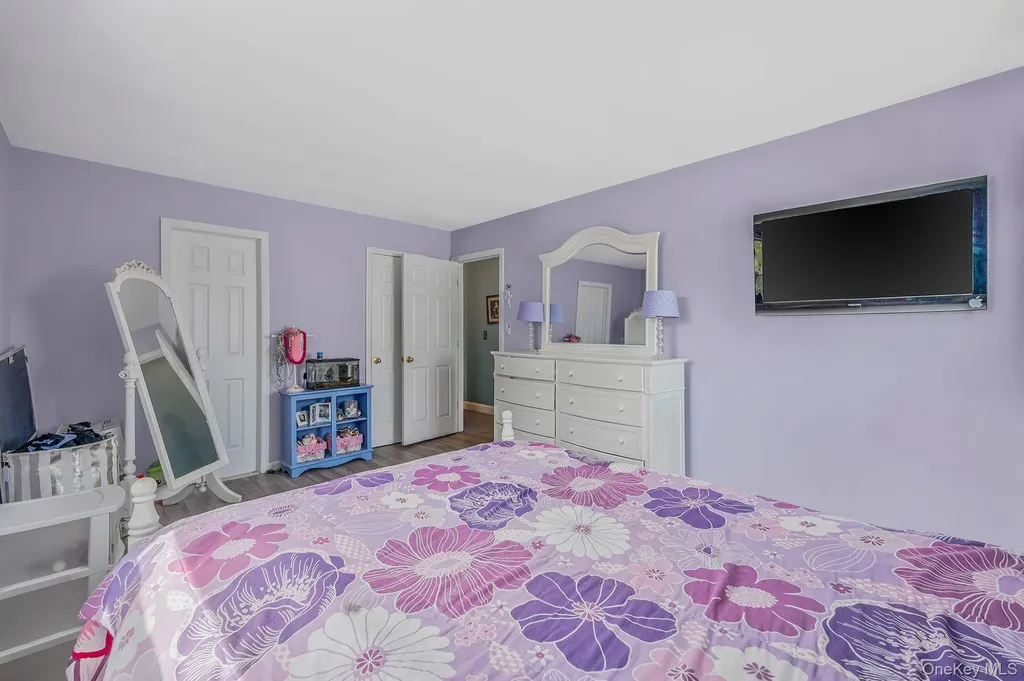 8 Whisper Lane Smithtown NY 11787