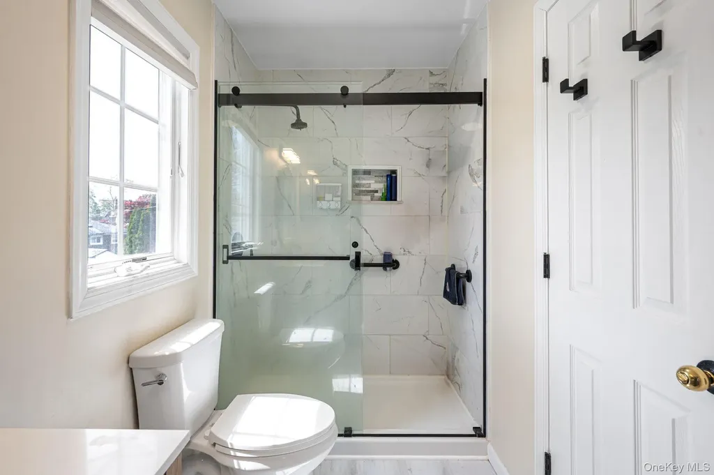 8 Whisper Lane Smithtown NY 11787
