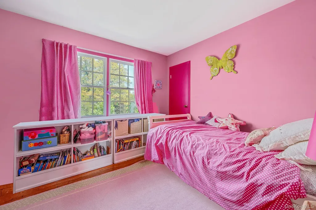 8 Whisper Lane Smithtown NY 11787