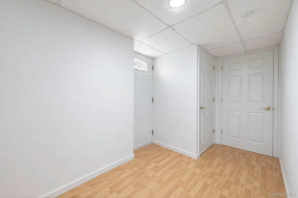 8 Whisper Lane Smithtown NY 11787