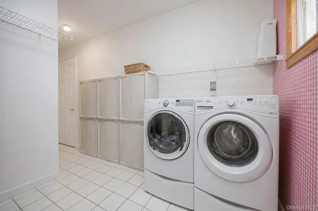 8 Whisper Lane Smithtown NY 11787