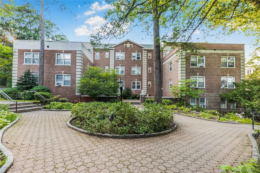 766 Palmer Road Bronxville NY 10708