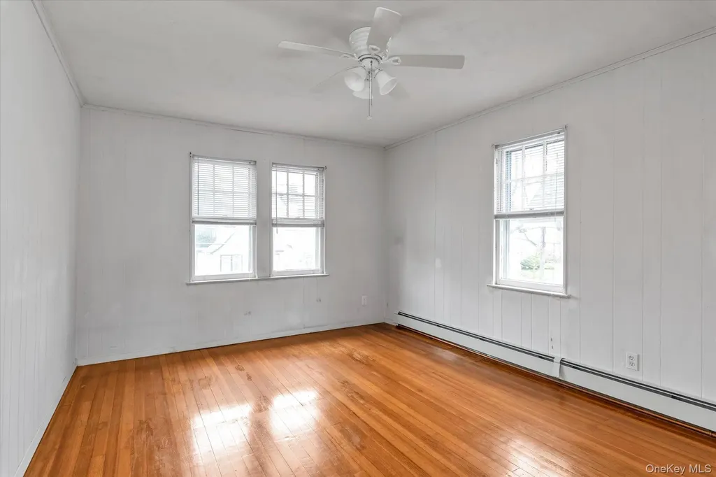 154 Rocklyn Avenue Lynbrook NY 11563