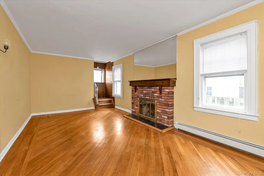 154 Rocklyn Avenue Lynbrook NY 11563