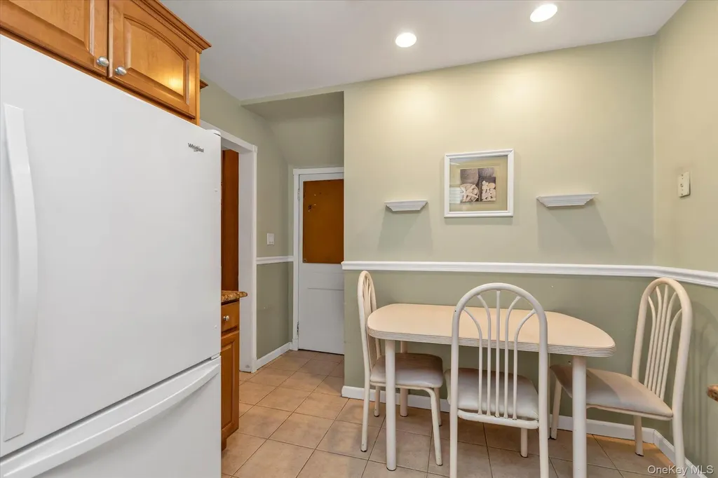 154 Rocklyn Avenue Lynbrook NY 11563