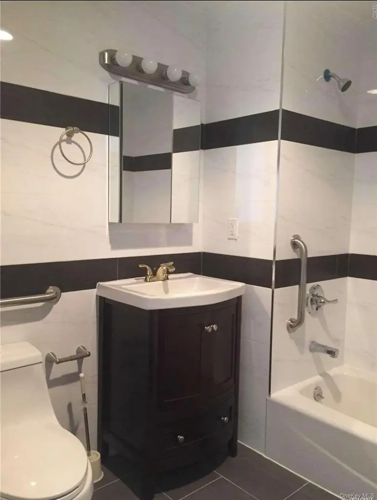 4226 147th Street Flushing NY 11355