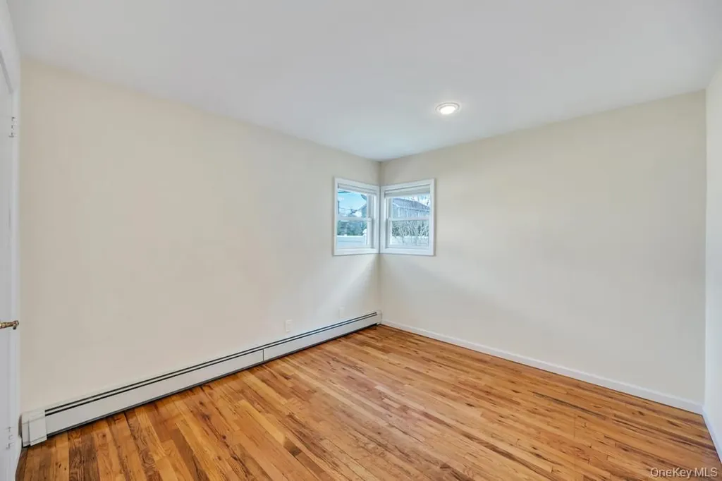3685 Prairie Path Bethpage NY 11714