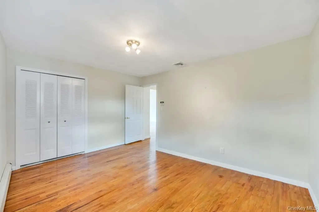 3685 Prairie Path Bethpage NY 11714