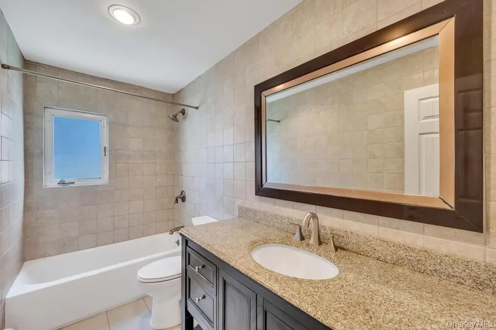 3685 Prairie Path Bethpage NY 11714