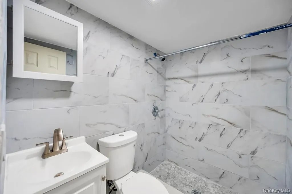 3685 Prairie Path Bethpage NY 11714