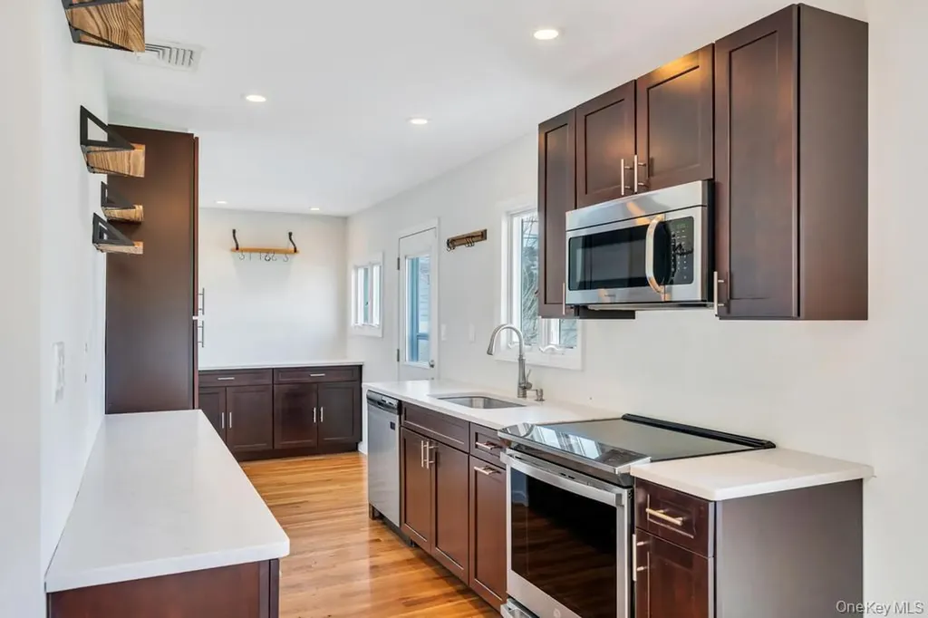 3685 Prairie Path Bethpage NY 11714