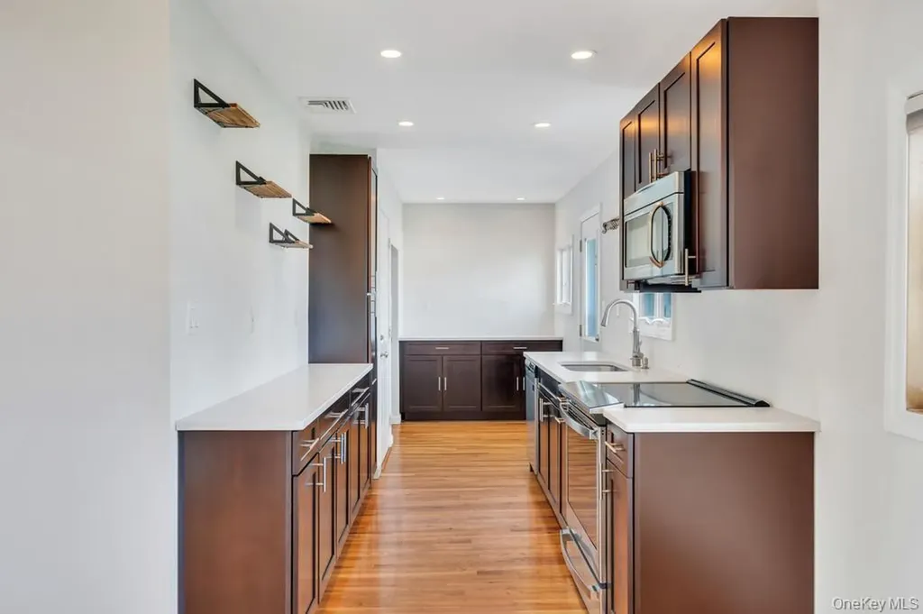 3685 Prairie Path Bethpage NY 11714