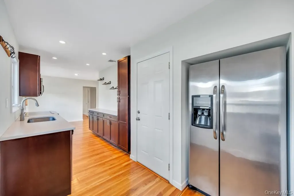 3685 Prairie Path Bethpage NY 11714