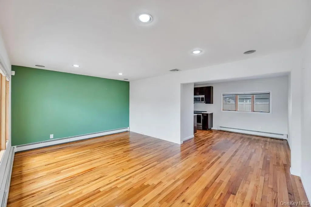 3685 Prairie Path Bethpage NY 11714
