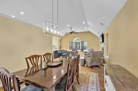 36 Front Street Mahopac NY 10541