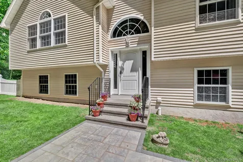 36 Front Street Mahopac NY 10541