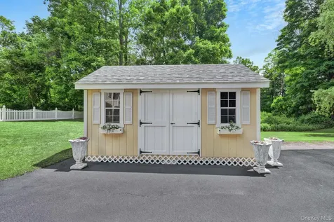 36 Front Street Mahopac NY 10541