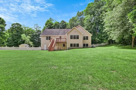 36 Front Street Mahopac NY 10541