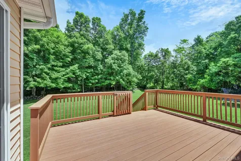 36 Front Street Mahopac NY 10541