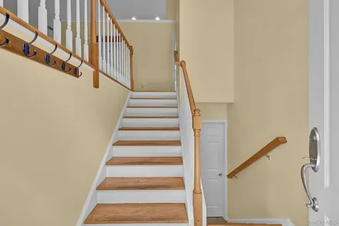 36 Front Street Mahopac NY 10541